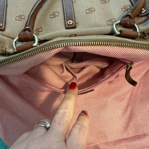 Dooney and Bourke GUC k6998671 - Picture 4 of 9